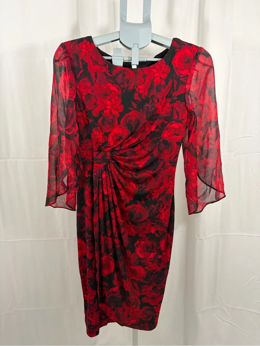 NWT Connected Apparel Women’s Size 4 Red Black Floral Sheath Dress
